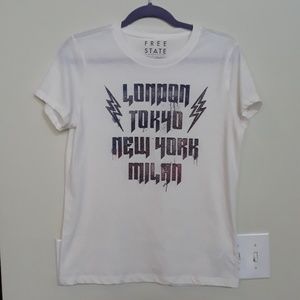 STORE CLOSING MAKE AN OFFER! Graphic tee
